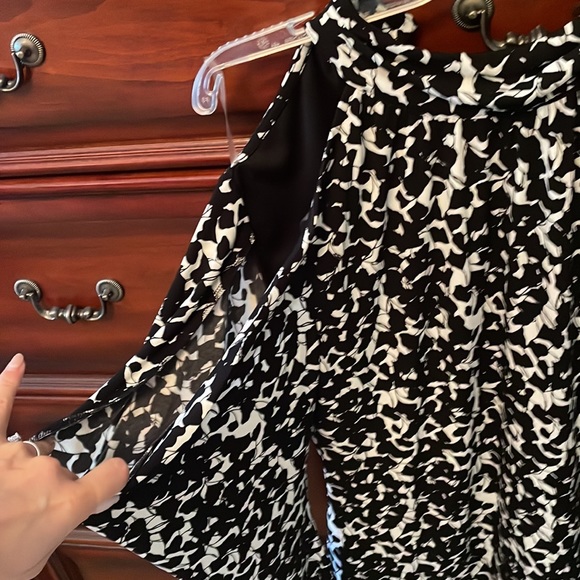 NWT INC top size medium - Picture 2 of 4